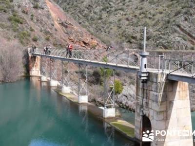 Travesía de senderismo desde El Atazar a Patones - Presa de La Parra; single madrid grupos